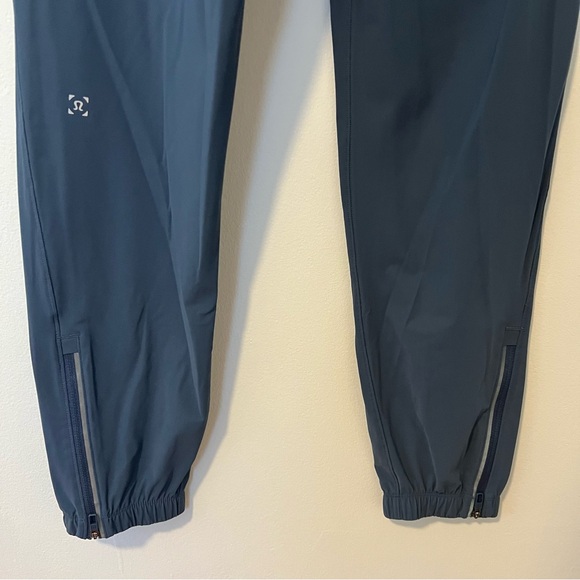 lulu lemon Men’s Surge Jogger - Picture 3 of 10